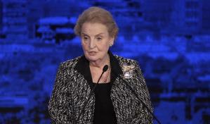 Biden ordena que banderas ondeen a media asta por la muerte de Albright