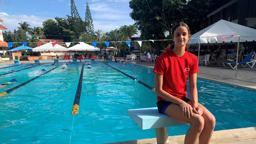 VÍDEO: Elizabeth Jiménez, un diamante que ilusiona a la natación dominicana
