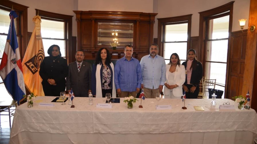 JCE recibirá propuestas de aspirantes a miembros de OCLEE en New Jersey y Nueva York JCE recibirá propuestas de aspirantes a miembros de OCLEE en New Jersey y Nueva York