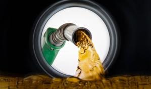 Gobierno congela nuevamente los precios de todos los combustibles