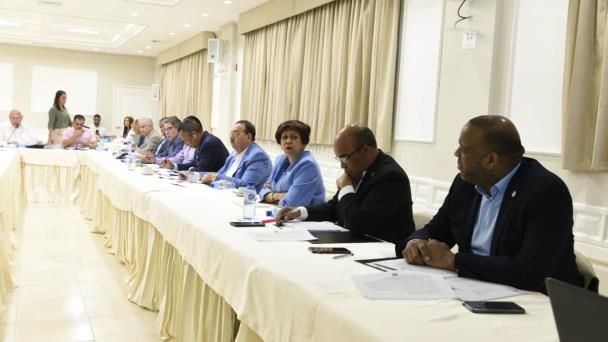 Congresistas “se irán de resort” para estudiar proyecto de ley de Extinción de Dominio