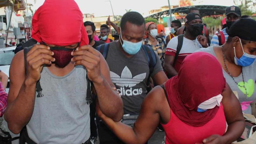 México devuelve a Cuba a 107 migrantes irregulares