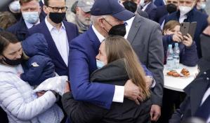 Biden califica a Putin de carnicero en encuentro con refugiados ucranianos