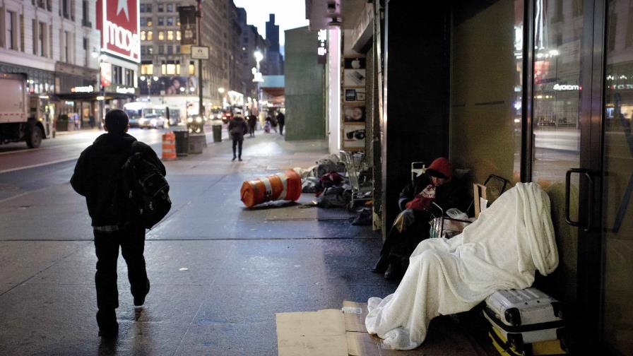No agrada plan de Nueva York para desalojar campamentos de los sin techo