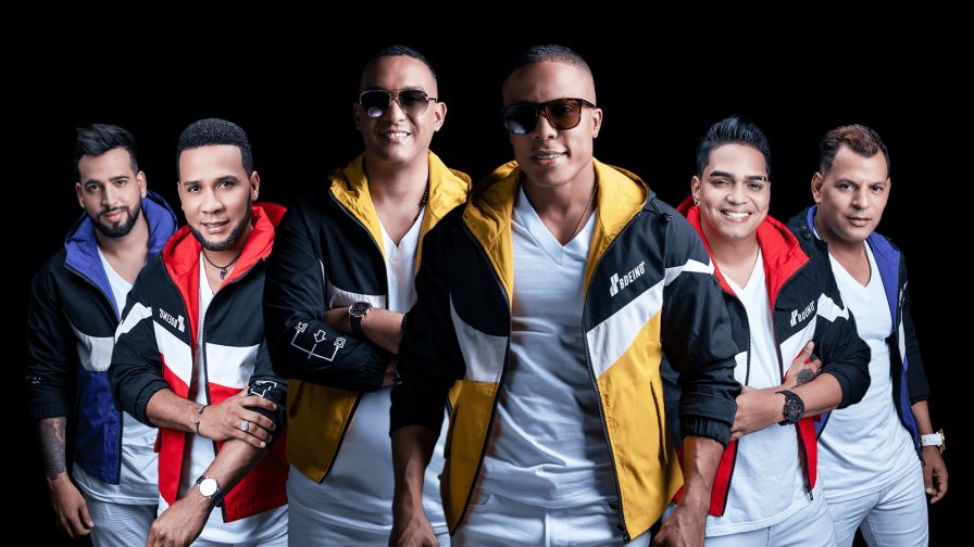 Chiquito Team Band recibe discos de oro y doble platino