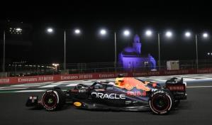 Verstappen doma Leclerc y se impone en Arabia Saudí