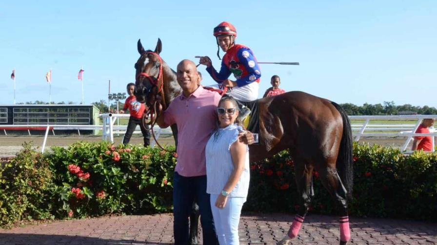 January Won, de Moisés Alou, gana estelar en el V Centenario January Won, de Moisés Alou, gana estelar en el V Centenario
