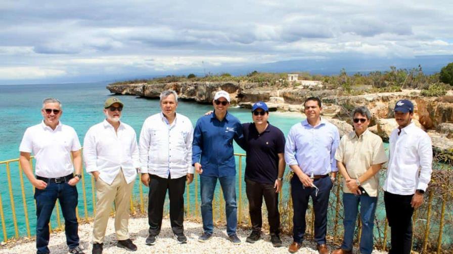 Presidente de banco centroamericano visita Pedernales y se compromete a colaborar con financiamiento Presidente de banco centroamericano visita Pedernales y se compromete a colaborar con financiamiento