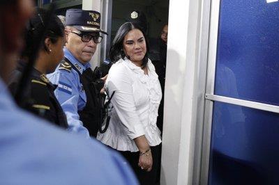 Piden más de 16 años de cárcel para ex primera dama hondureña por corrupción