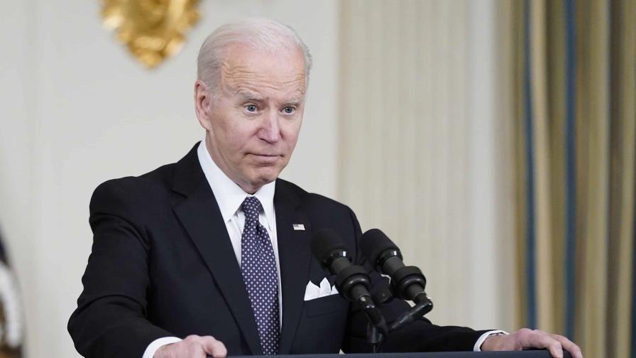 Biden dice que su referencia a la salida de Putin fue por indignación moral Biden dice que su referencia a la salida de Putin fue por indignación moral
