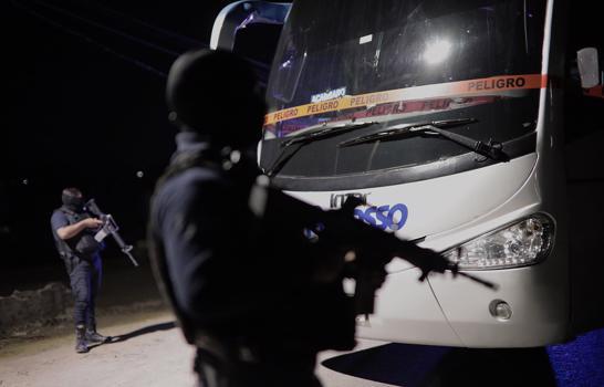 Mueren 19 personas en ataque armado en México