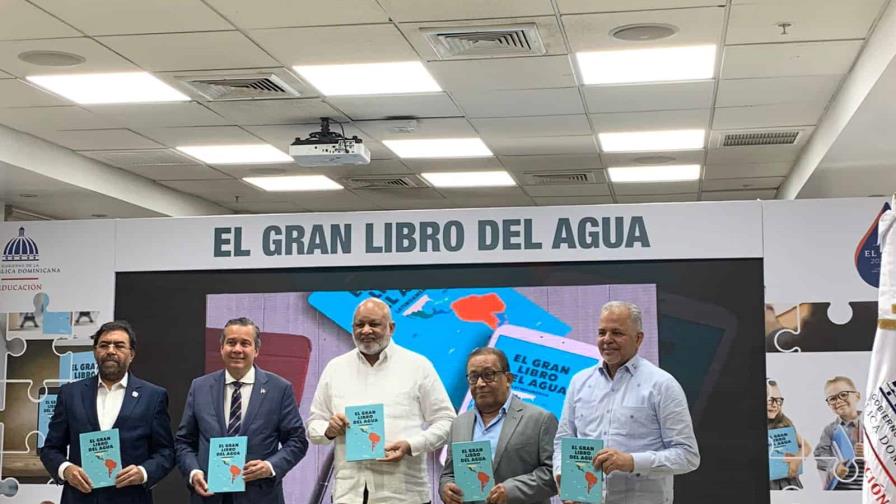 Ponen en circulación “El Gran Libro del Agua” Ponen en circulación “El Gran Libro del Agua”