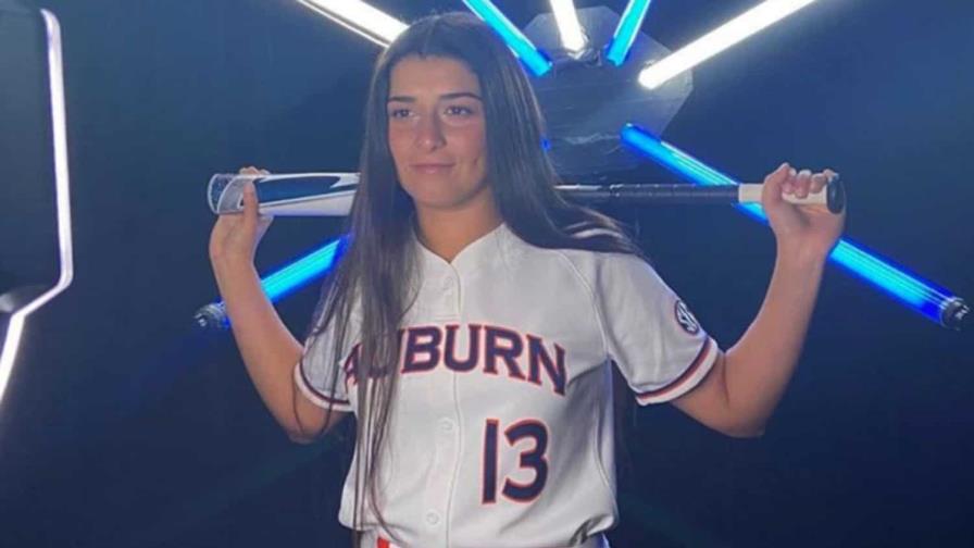 Peralta batea de 3-2 y eleva promedio a .408 en el softbol universitario de los Estados Unidos