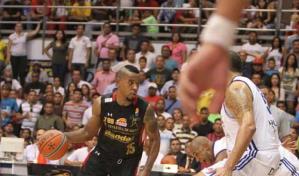 Luis Flores: “El edificio donde yo vivía en Kiev quedó en cenizas”