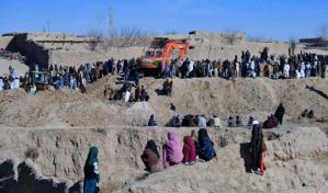 Muere un niño tras permanecer 15 horas atrapado en un pozo en Afganistán