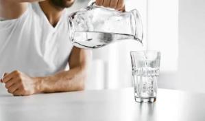 C&oacute;mo adquirir el h&aacute;bito de tomar agua