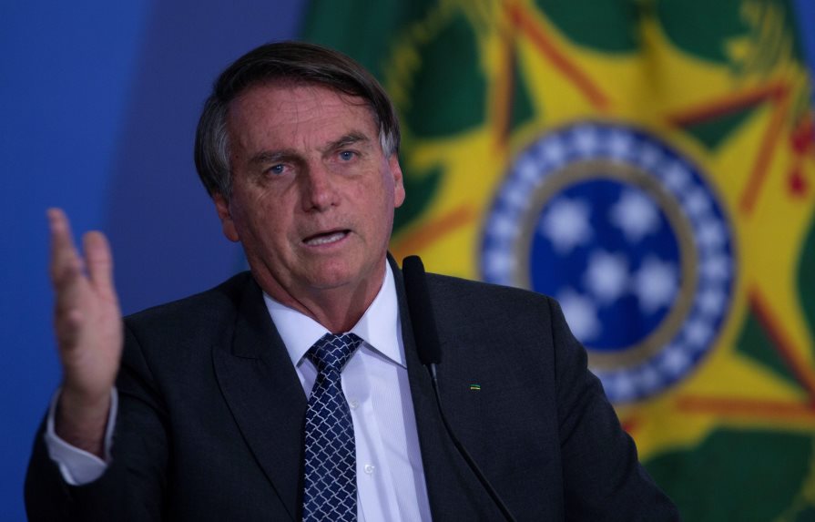 Bolsonaro sustituye presidente de Petrobras por insatisfacción con precios