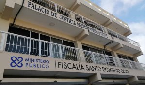 A prisión dos hombres por sustraer más de RD$10 millones con falsos enlaces de entidades bancarias