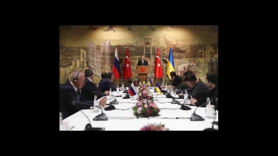 Rusia anuncia repliegue de tropas de área de Kiev Rusia anuncia repliegue de tropas de área de Kiev