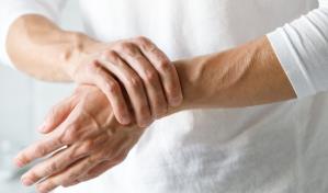 Espondiloartritis, una enfermedad reumática que padecen medio millón de personas en España