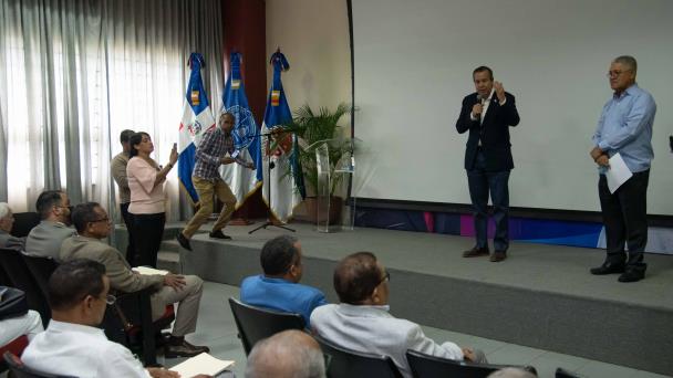 Jorge Mera escucha sectores preocupados por el futuro del agua y el medio ambiente