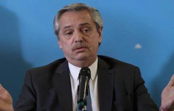 Alberto Fernández repudia ataque vandálico a estatua de Cristina Fernández