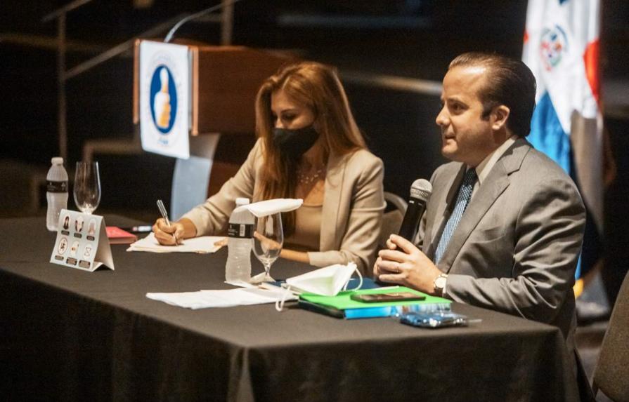 Alcaldes oficialistas apoyan Paliza y Carolina Mejía sigan en cargos en el PRM