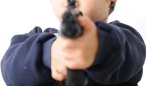 Muere un niño en Missouri, baleado por su hermano menor