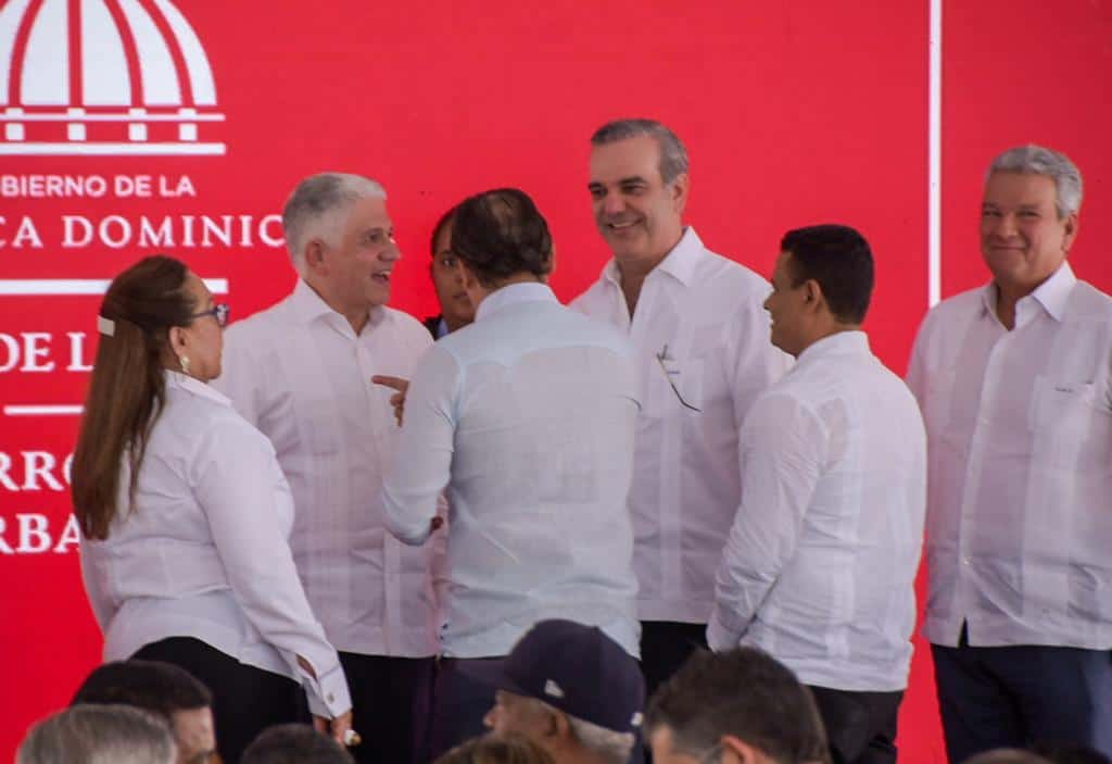 El presidente Luis Abinader y el alcalde Abel Martínez. 