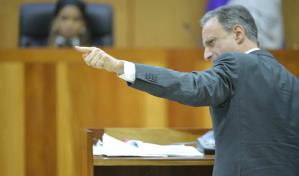 Tribunal otorga prórroga de tres meses al Ministerio Público y mantiene en prisión a Jean Alain