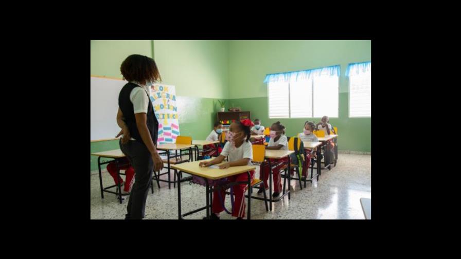 Maestros dejan hoy de nuevo las aulas y protestan Maestros dejan hoy de nuevo las aulas y protestan