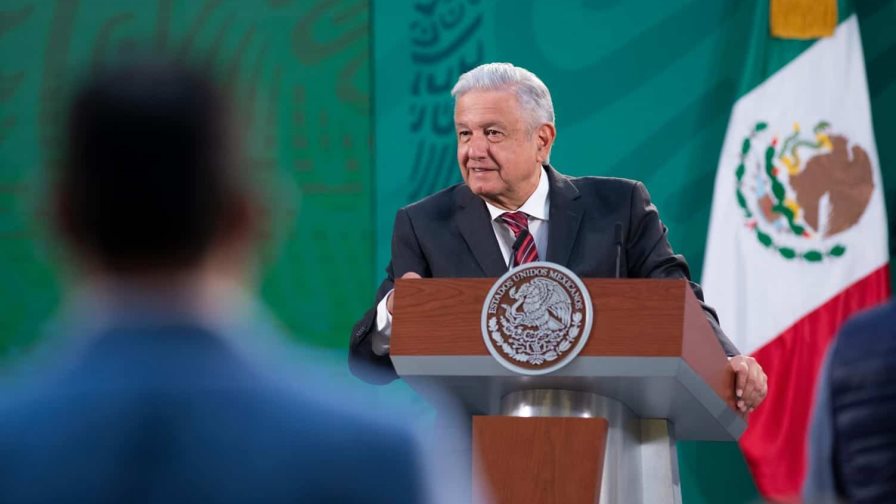 López Obrador publica sentencia del Tribunal para salvar a dos colaboradores