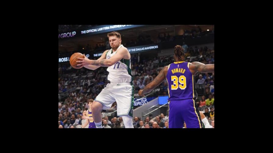 Mavs supera a unos Lakers sin LeBron James Mavs supera a unos Lakers sin LeBron James