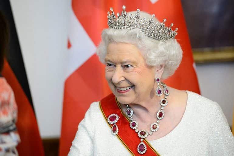 Isabel II agradece la plantación de árboles por los 70 años de su reinado