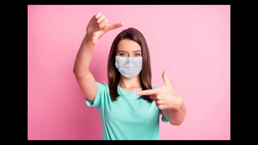 La ciencia explica por qué las personas parecen más bonitas con mascarilla