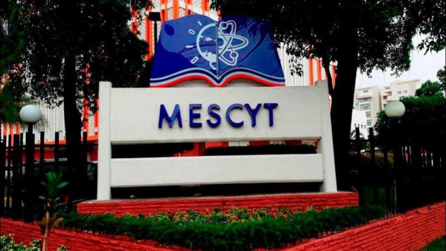 Más de 38 mil se registran para las becas internacionales que oferta el Mescyt