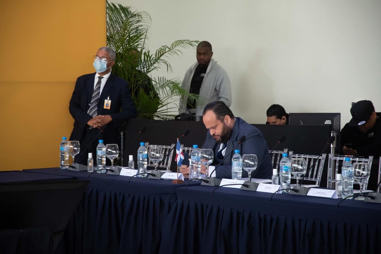 Representante del Poder Ejecutivo. 