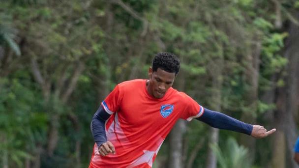 Delfines contra O&M en la tercera jornada de la Liga Dominicana de Fútbol