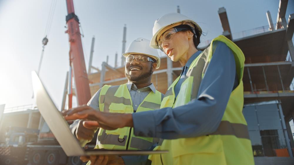 Siete de cada 10 mujeres en sector construcción ocupan puestos directivos, profesionales y técnicos