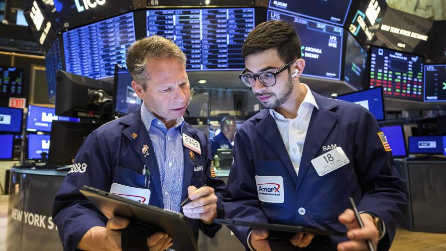 Wall Street abre verde y el Dow sube un 0.22 % tras caída desemplo al 3.6 %