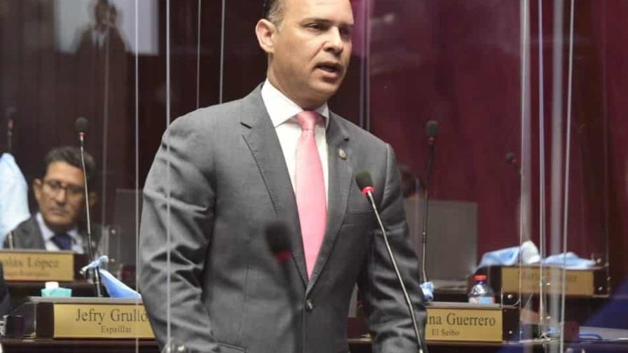 Diputado afirma “no es el momento adecuado” para huelga de la ADP