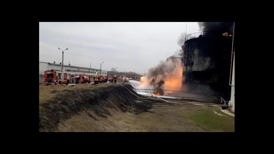 Rusia acusa a Ucrania de bombardear un depósito de crudo en territorio ruso Rusia acusa a Ucrania de bombardear un depósito de crudo en territorio ruso