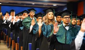 Universidad Apec gradúa a 569 nuevos profesionales 