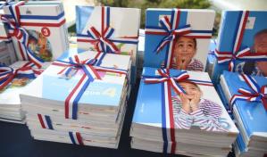 Centros educativos en espera de los textos de secundaria