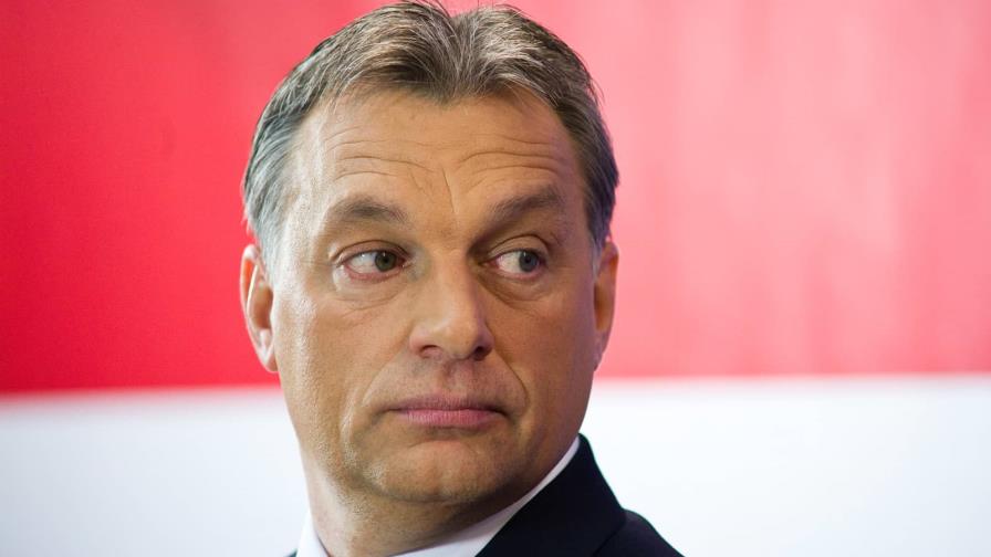 Orbán intenta ganar votos en las elecciones con referéndum sobre ley homófoba