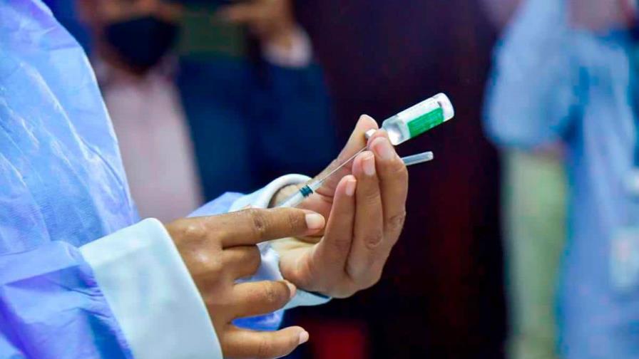 Perú empieza a aplicar la cuarta dosis anticovid a los mayores de 70 años