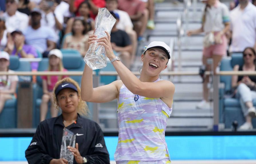 Swiatek vence a Osaka en final de Miami y es la número uno