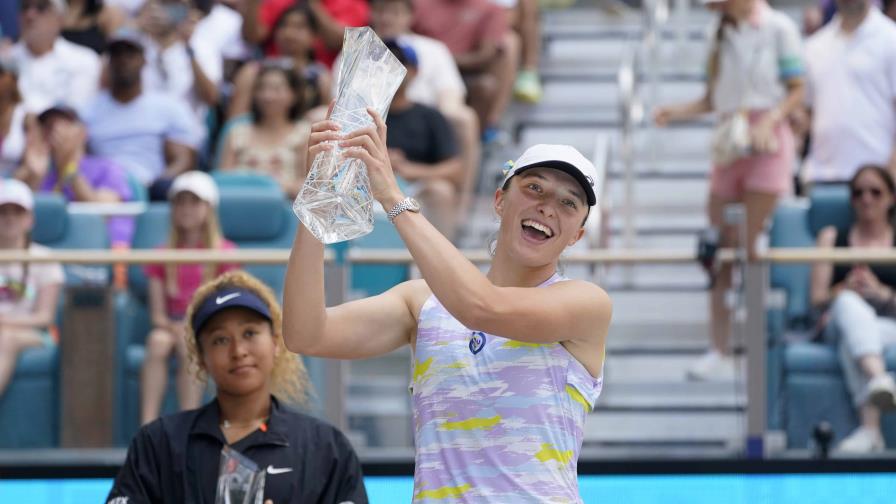 Swiatek vence a Osaka en final de Miami y es la número uno