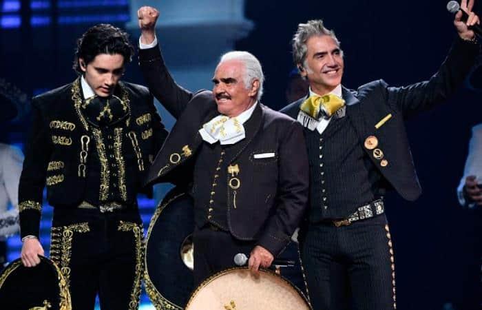 Vicente Fernández gana un Grammy póstumo por A Mis 80s