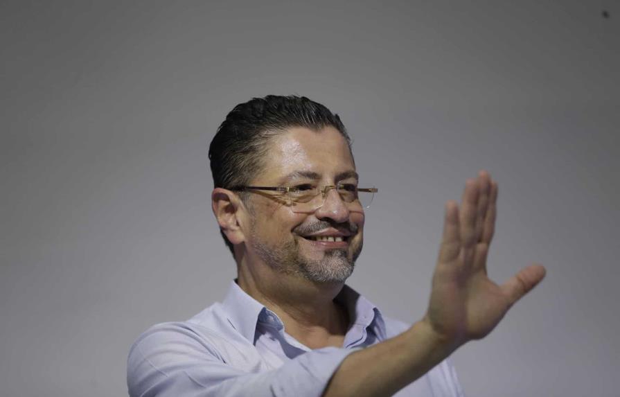 Rodrigo Chaves gana la presidencia de Costa Rica con un 52.9 % de los votos
